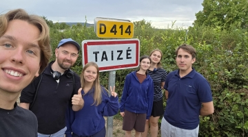Młodzi z Archidiecezji Łódzkiej w Taizé. Dziesięć dni, które uczą ciszy, wiary i wspólnoty