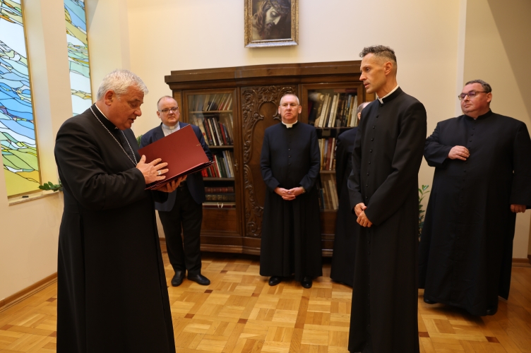 Kard. Krajewski powołał nowego Kanclerza Kurii, Wikariusza Sądowego oraz nowych Proboszczów