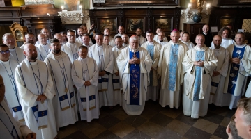 Kapłani to też pielgrzymi - duchowni diecezjalni i zakonni na pątniczym szlaku na Jasną Górę