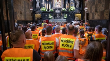 Służba Ruchu – cicha odpowiedzialność za bezpieczeństwo pielgrzymów