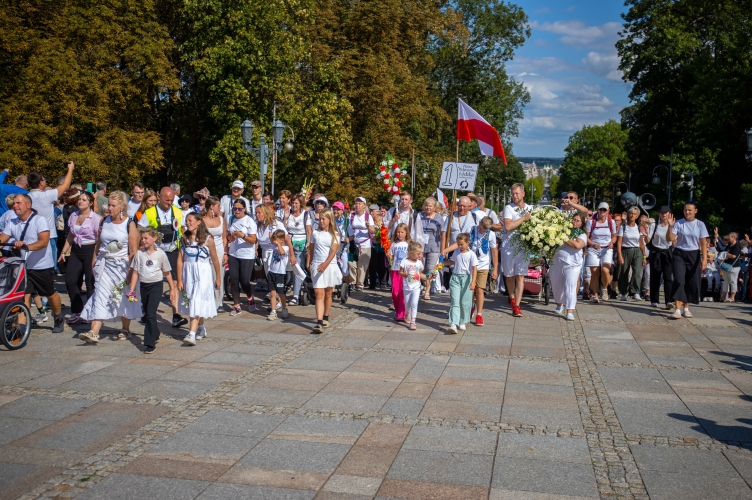 Łódzcy pielgrzymi 101 Pieszej Pielgrzymki Łódzkiej dotarli na Jasną Górę