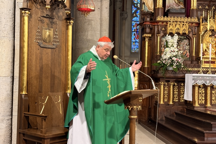Kard. Krajewski podczas czwartkowej Eucharystii: nie wystarczy spotkać Jezusa, trzeba się u Niego wyspowiadać!