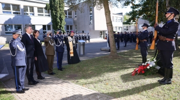 „Walczcie o człowieka” | Bp Piotr Kleszcz podczas uroczystości łódzkiego garnizonu Policji