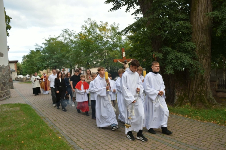 Relikwie św. Carla Acutisa w szczercowskiej parafii
