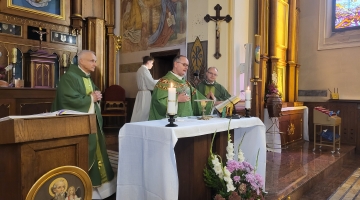 Abp Przybylski: Szkoła ma duszę i ducha - I LO w Łodzi świętuje 120-lecie istnienia