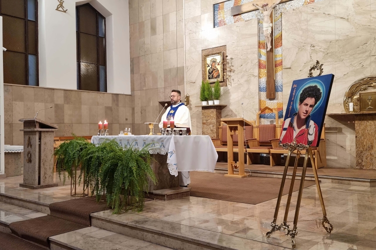 „Nie odkładaj wiary na później. Zacznij dziś!” | przygotowanie do wprowadzenia relikwii św. Carlo Acutisa