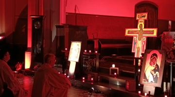 Wieczorna modlitwa Taizé w parafii Świętego Wojciecha na Chojnach