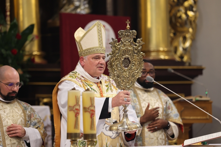 „Franciszku, idź i napraw mój dom. I zacznij od siebie” | odpust w łódzkich Łagiewnikach